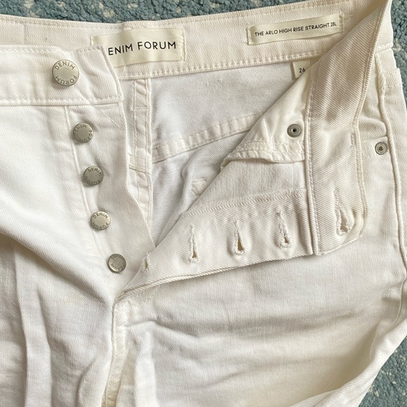 Aritzia Denim Forum ARLO straight leg hi-rise white jeans - Picture 3 of 3